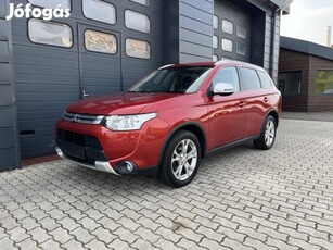 Mitsubishi Outlander 2.2 DI-D Instyle Navi 4WD...