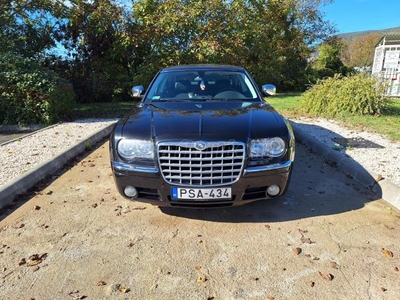 CHRYSLER 300 C LX 3.5 V6 250 LE. Benzin. Automata