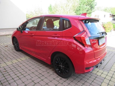 HONDA JAZZ 1.5 Dynamic GYÁRI FÉNYEZÉS MÁRKASZERVIZBEN VÉGIG VEZETETT SZERVIZKÖNYV