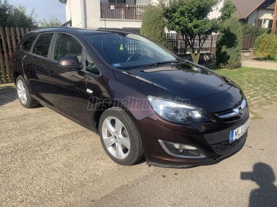 OPEL ASTRA J Sports Tourer 1.4 T Cosmo