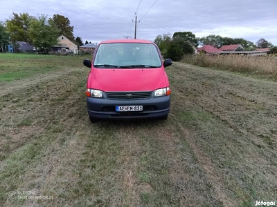 Toyota HI-ACE