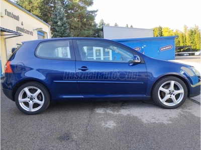 VOLKSWAGEN GOLF V 1.6 FSI Comfortline