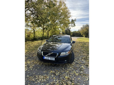 VOLVO S80 2.4 D [D5] Momentum