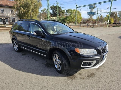 VOLVO XC70 2.4 D [D5] AWD Summum Geartronic 360 ezer kilométernél új motor