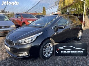 KIA CEE'D 1.6 114 000 km-rel jól felszerelt szg...