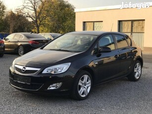 Opel Astra J 1.4 Enjoy ++100eKM++Tempomat++Ülés...