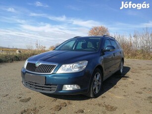 Skoda Octavia 1,4 TSI Family Digit klíma, vonóhorog, tempomat, stb