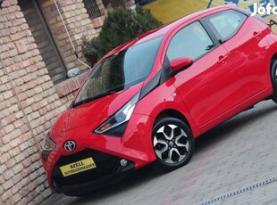 Toyota Aygo 1.0 x-cite + cool&safe Applecarplay...