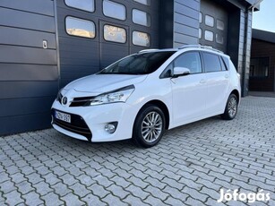 Toyota Verso 1.8 Active Trend TSS Szervizkönyv...