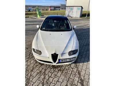 ALFA ROMEO 147 1.9 JTD 16V Progression SÖTÉTBEN VILÁGIT