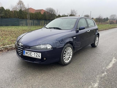 ALFA ROMEO 147 1.9 JTD 8V Distinctive