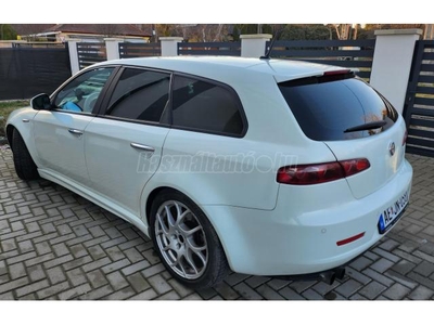 ALFA ROMEO 159 SW 1.9 JTD 16V TI 90 EZER KM-ES MOTOR! GARANTÁLTAN ROZSDAMENTES! SVÁJCI! TELJES DOKUMENTÁCIÓ!