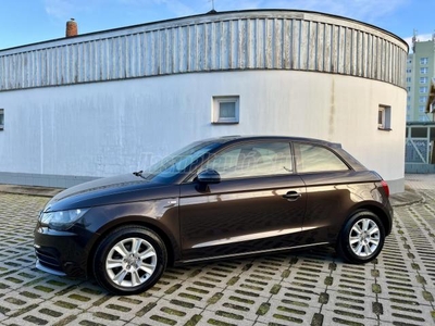 AUDI A1 1.6 TDI DPF Ambition Tempomat-Navigáció-Automata Klíma-Alufelni