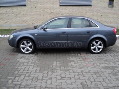 AUDI A4 1.9 PD TDI 265 eKM-VEZETETT SZERVÍZKÖNYV