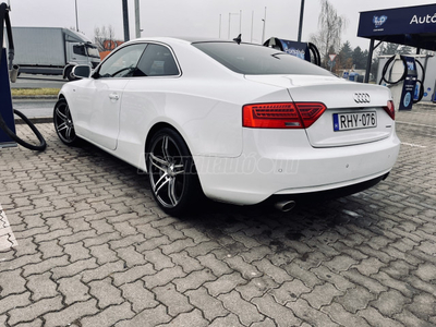 AUDI A5 Coupé 3.0 TDI DPF quattro S-tronic S-line