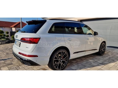 AUDI Q7 50 TDI S line quattro Tiptronic ic Audi Q7 S-Line EGYEDI Belsővel