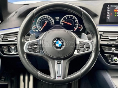 BMW 540i xDrive (Automata) / Akár 1 Év Garancia!/ 129eKm!/ Karbantartott!/ LED-mátrix!/ Bőr!