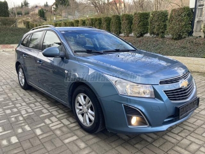 CHEVROLET CRUZE SW 1.7d LT Plus SZÍNES NAVI SZERVIZKÖNY KM GARANCIA