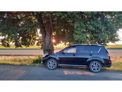 CITROEN C-CROSSER 2.2 HDi Exclusive (7 személyes )