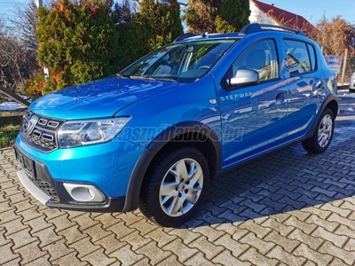 DACIA SANDERO 1.5 Blue dCi Stepway Szervízkönyv