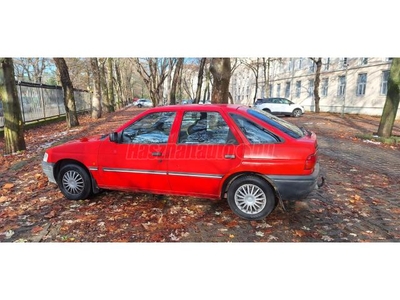 FORD ESCORT 1.3 CL Alba Valós km! Sok műszaki! Téli gumik. vonóhorog!