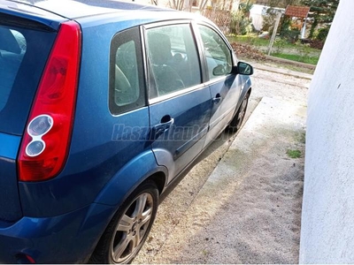 FORD FIESTA 1.25 Color