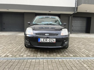 FORD FIESTA 1.4 TDCi Ghia