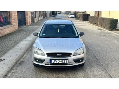 FORD FOCUS 1.4 Ambiente 217.000 Friss Műszaki (magyarországi)