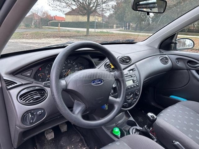 FORD FOCUS 1.4 Ambiente