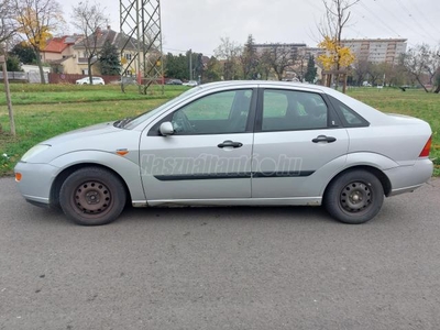 FORD FOCUS 1.6 Ghia