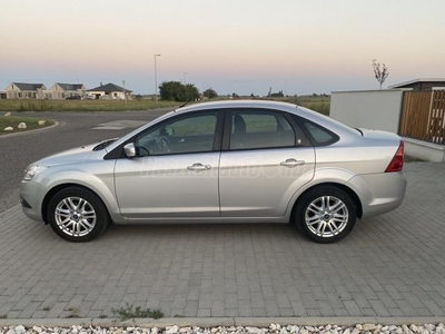 FORD FOCUS 1.6 Ghia