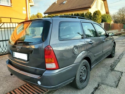 FORD FOCUS 1.6 Ghia