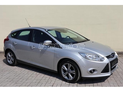 FORD FOCUS 1.6 TDCi Champions 46.380km. vezetett szervizkönyv