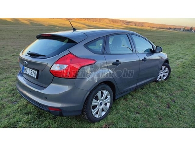 FORD FOCUS 1.6 Ti-VCT Ambiente