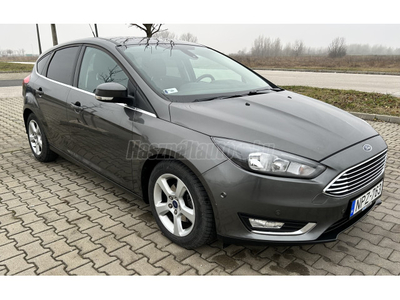 FORD FOCUS 1.6 Ti-VCT Titanium