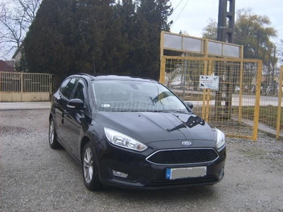 FORD FOCUS 1.6 Ti-VCT Titanium