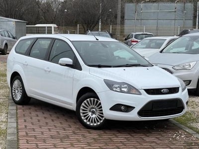 FORD FOCUS 1.6 Ti-VCT Titanium Tempomat.Digit klíma