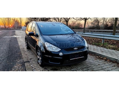 FORD S-MAX 2.0 TDCi Titanium SUV Convers+.Navi 18 zoll.Full extra felszerelt