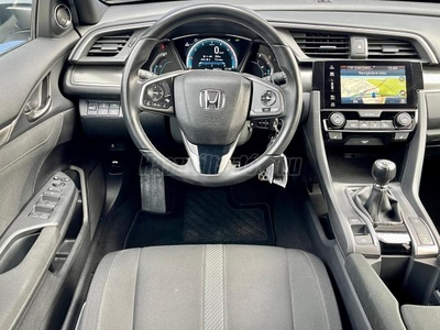 HONDA CIVIC 1.0 T Elegance Navi / 3 év garancia!/ Mo-i!/ 2. Tulaj!/ Friss szerviz!/ Balesetmentes/ Kamera!