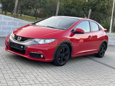 HONDA CIVIC 1.8 Executive ÜVEGTETŐ-XENON-KAMERA-RADAR-ÚJ TÉLI GUMI