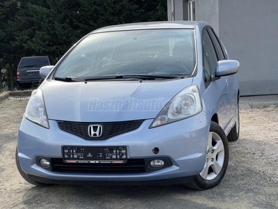 HONDA JAZZ 1.4 Elegance VÉGIG VEZETETT HONDA SZERVIZKÖNYV!!