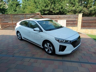 HYUNDAI IONIQ electric Premium (Automata) MAKULÁTLAN SOHA SEM VOLT SÉRÜLT ÜLÉSSZELLŐZTETÉS TETŐABLAK HŐSZIVATTYÚ VADONATÚJ