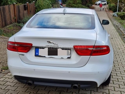 JAGUAR XE 2.0 l4P Pure (Automata)