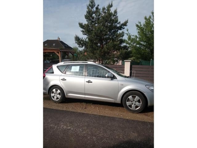 KIA CEE'D 1.4 EX