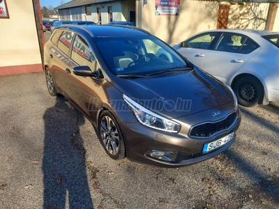 KIA CEE'D 1.6 CRDI FIFA Limited