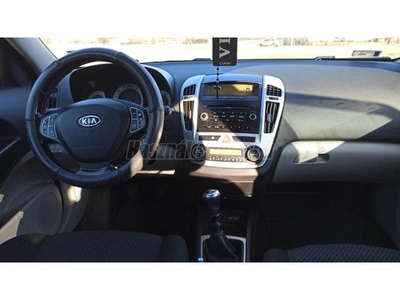 KIA CEE'D 1.6 EX