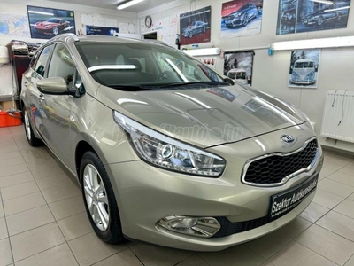 KIA CEE'D SW 1.6 GDI FIFA Prémium 83000Km!Vezetett szervizkönyves!Navigáció.Tolatóradar+kamera.Ülés-kormányfűtés