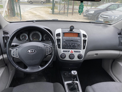 KIA CEE'D SW 2.0 TX