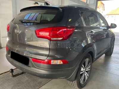 KIA SPORTAGE 2.0 CRDi HP EX Prémium 4x4 (Automata) VON/NAV/KAM/PAN.TETŐ/XEN/BŐR/EL.ÜLÉS/4XÜL.FŰT