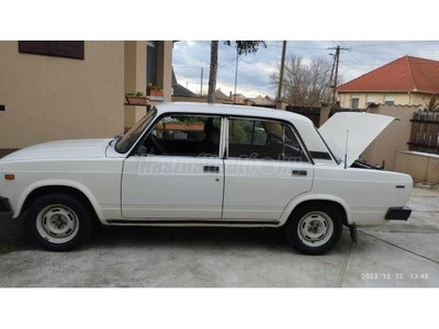 LADA 2105